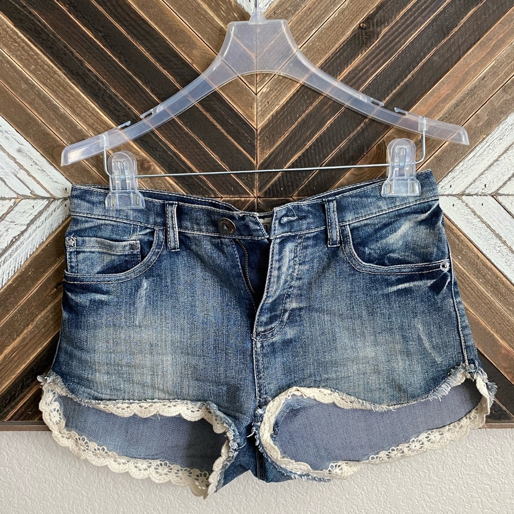 Mudd size 7 denim jean shorts